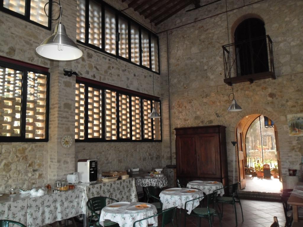 Agriturismo Santa Croce San Gimignano Buitenkant foto