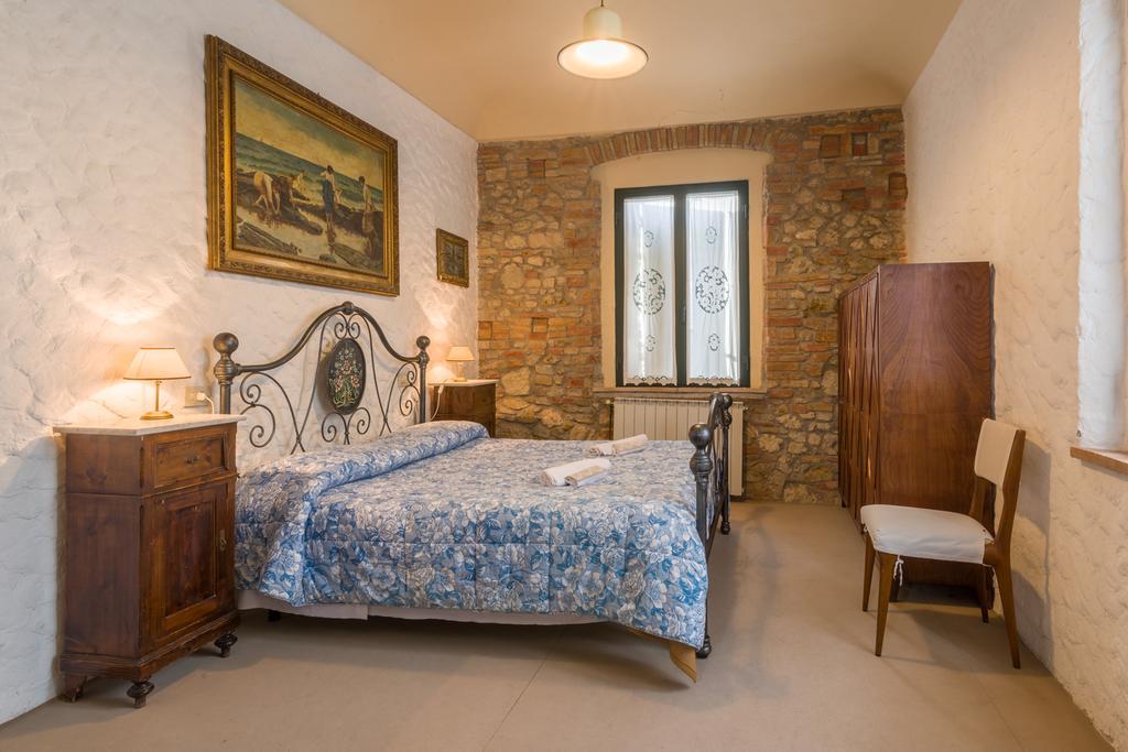 Agriturismo Santa Croce San Gimignano Kamer foto
